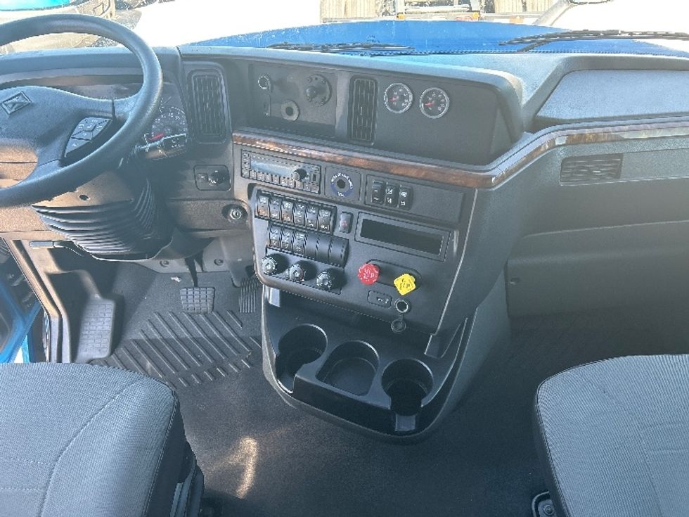 Sleeper Tractor-Heavy Duty Tractors-International-2021-LT625-El Paso-TX-728,977\n\t\tmiles-$ 27,750 - Image 12