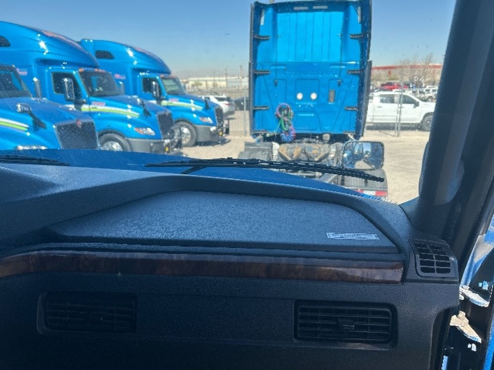 Sleeper Tractor-Heavy Duty Tractors-International-2021-LT625-El Paso-TX-728,977\n\t\tmiles-$ 27,750 - Image 14