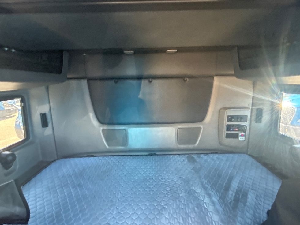 Sleeper Tractor-Heavy Duty Tractors-International-2021-LT625-El Paso-TX-728,977\n\t\tmiles-$ 27,750 - Image 16