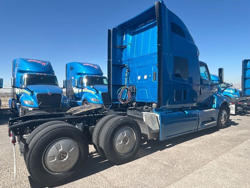 Sleeper Tractor-Heavy Duty Tractors-International-2021-LT625-El Paso-TX-728,977\n\t\tmiles-$ 27,750 - Image 7