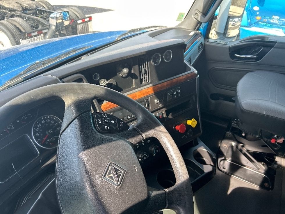 Sleeper Tractor-Heavy Duty Tractors-International-2021-LT625-El Paso-TX-729,262\n\t\tmiles-$ 27,750 - Image 10