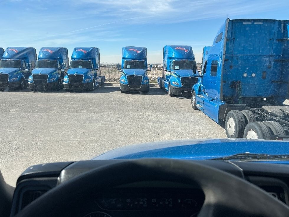 Sleeper Tractor-Heavy Duty Tractors-International-2021-LT625-El Paso-TX-729,262\n\t\tmiles-$ 27,750 - Image 11