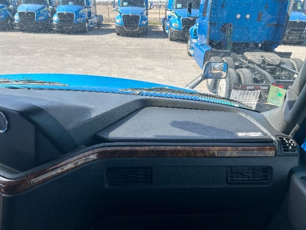 Sleeper Tractor-Heavy Duty Tractors-International-2021-LT625-El Paso-TX-729,262\n\t\tmiles-$ 27,750 - Image 14