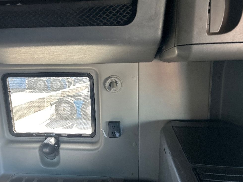 Sleeper Tractor-Heavy Duty Tractors-International-2021-LT625-El Paso-TX-729,262\n\t\tmiles-$ 27,750 - Image 18