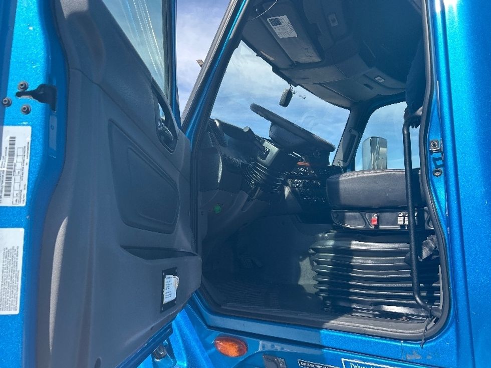 Sleeper Tractor-Heavy Duty Tractors-International-2021-LT625-El Paso-TX-729,262\n\t\tmiles-$ 27,750 - Image 9