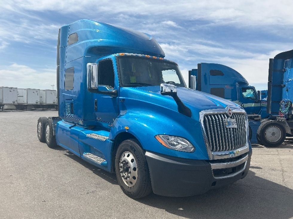 Sleeper Tractor-Heavy Duty Tractors-International-2021-LT625-El Paso-TX-733,897\n\t\tmiles-$ 33,500 - Image 1