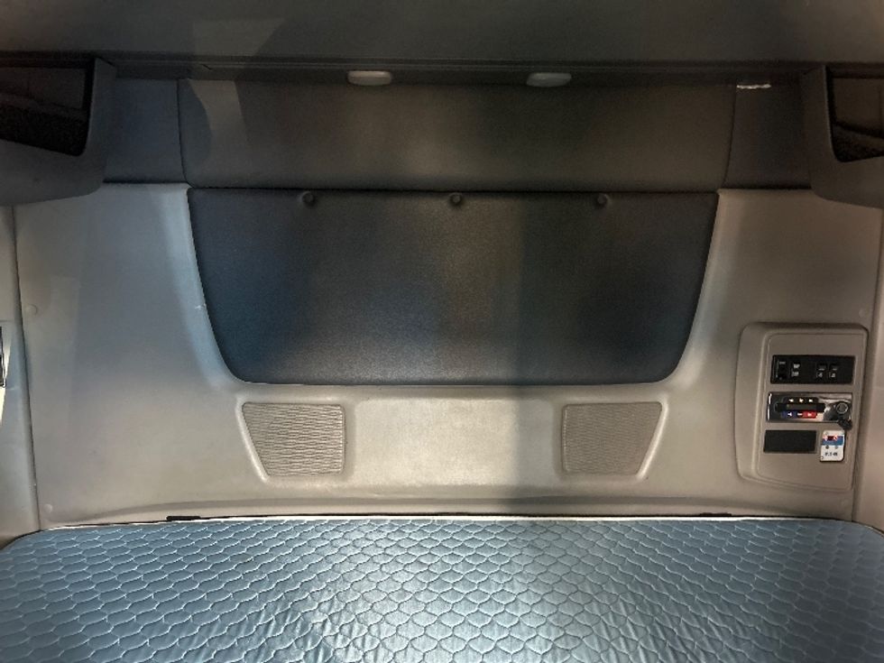 Sleeper Tractor-Heavy Duty Tractors-International-2021-LT625-El Paso-TX-733,897\n\t\tmiles-$ 33,500 - Image 16