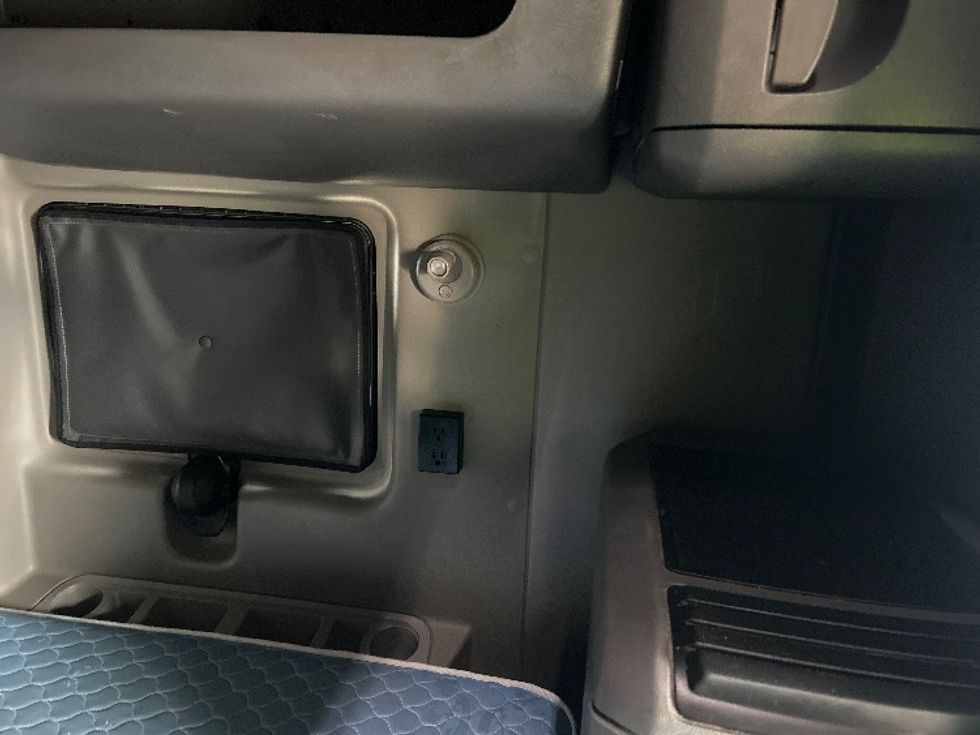 Sleeper Tractor-Heavy Duty Tractors-International-2021-LT625-El Paso-TX-733,897\n\t\tmiles-$ 33,500 - Image 18