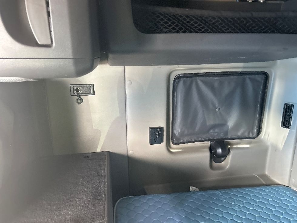 Sleeper Tractor-Heavy Duty Tractors-International-2021-LT625-El Paso-TX-733,897\n\t\tmiles-$ 33,500 - Image 19