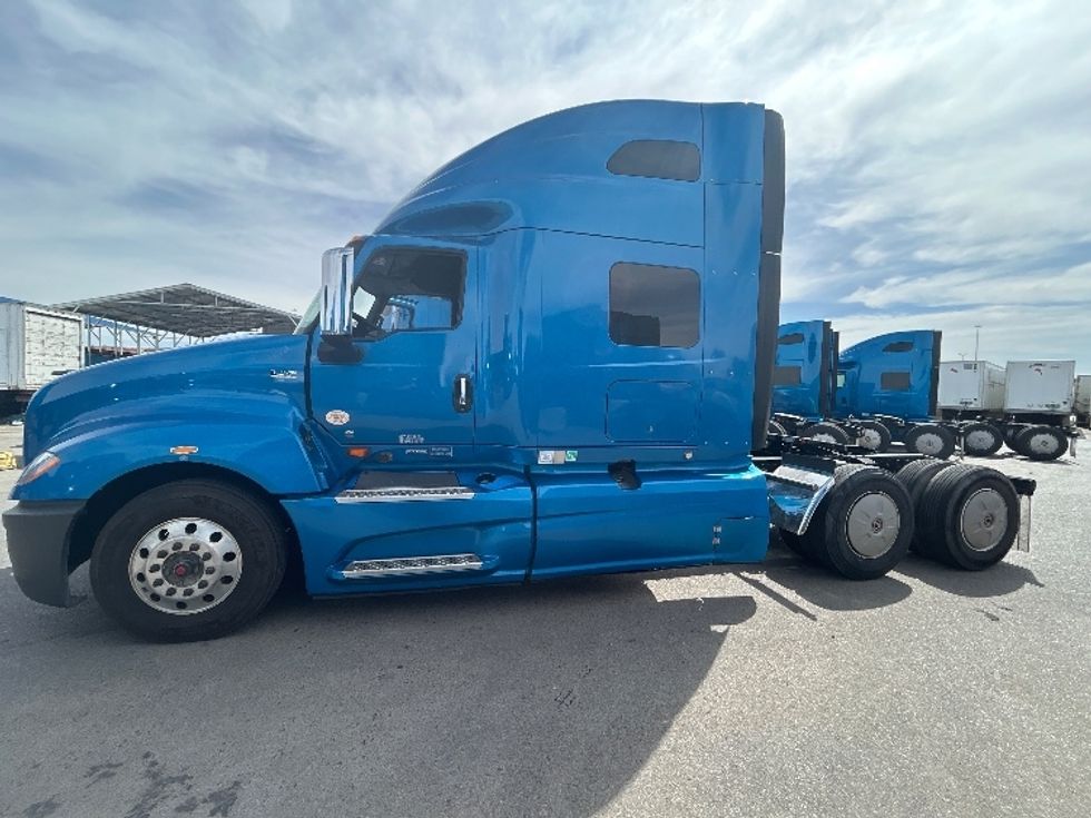 Sleeper Tractor-Heavy Duty Tractors-International-2021-LT625-El Paso-TX-733,897\n\t\tmiles-$ 33,500 - Image 4