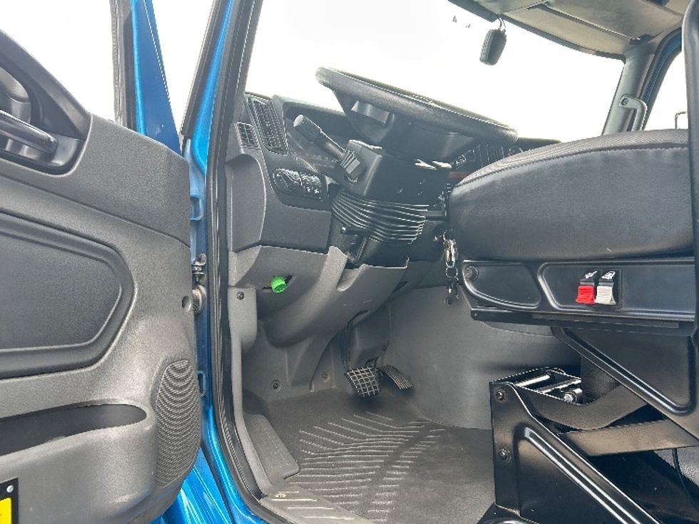 Sleeper Tractor-Heavy Duty Tractors-International-2021-LT625-El Paso-TX-733,897\n\t\tmiles-$ 33,500 - Image 9