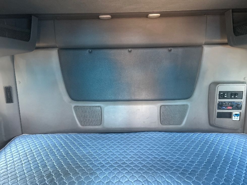 Sleeper Tractor-Heavy Duty Tractors-International-2021-LT625-El Paso-TX-738,098\n\t\tmiles-$ 27,500 - Image 16