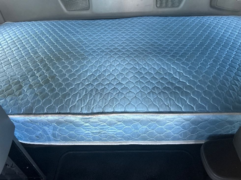 Sleeper Tractor-Heavy Duty Tractors-International-2021-LT625-El Paso-TX-738,098\n\t\tmiles-$ 27,500 - Image 17