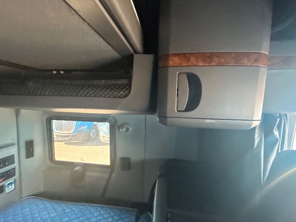 Sleeper Tractor-Heavy Duty Tractors-International-2021-LT625-El Paso-TX-738,098\n\t\tmiles-$ 27,500 - Image 18