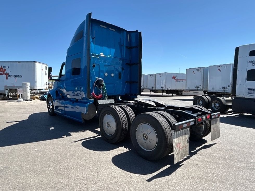 Sleeper Tractor-Heavy Duty Tractors-International-2021-LT625-El Paso-TX-738,830\n\t\tmiles-$ 33,250 - Image 5