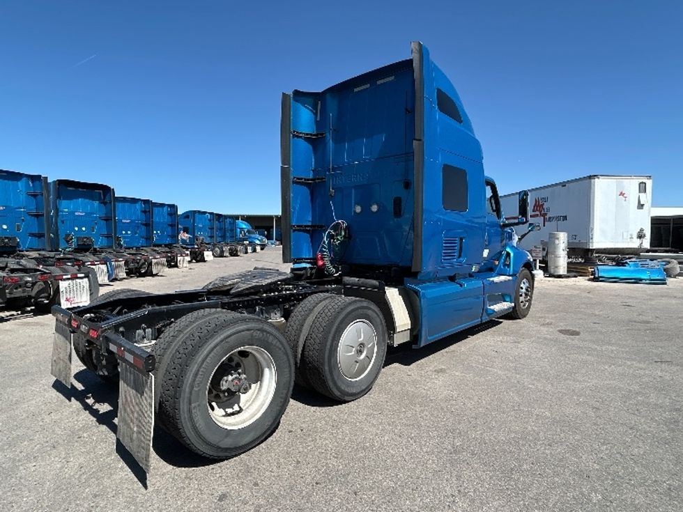 Sleeper Tractor-Heavy Duty Tractors-International-2021-LT625-El Paso-TX-738,830\n\t\tmiles-$ 33,250 - Image 7