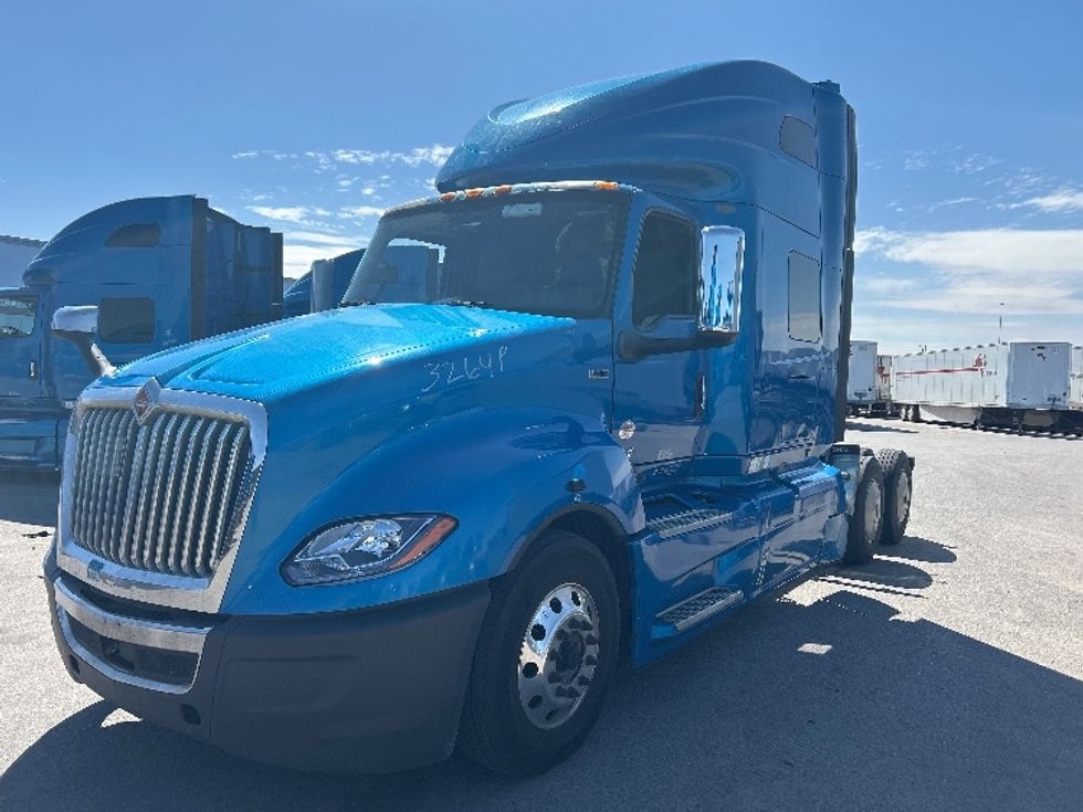 Sleeper Tractor-Heavy Duty Tractors-International-2021-LT625-El Paso-TX-744,213\n\t\tmiles-$ 33,250 - Image 3