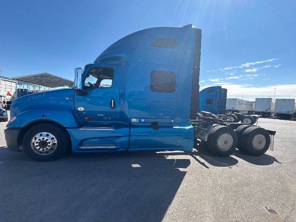 Sleeper Tractor-Heavy Duty Tractors-International-2021-LT625-El Paso-TX-744,213\n\t\tmiles-$ 33,250 - Image 4