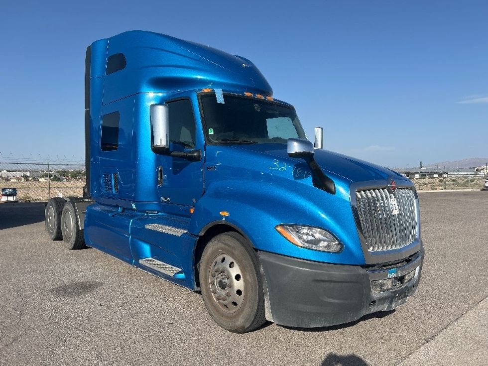 Sleeper Tractor-Heavy Duty Tractors-International-2021-LT625-El Paso-TX-745,312\n\t\tmiles-$ 30,750 - Image 1