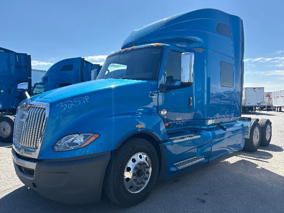 Sleeper Tractor-Heavy Duty Tractors-International-2021-LT625-El Paso-TX-748,092\n\t\tmiles-$ 33,250 - Image 3