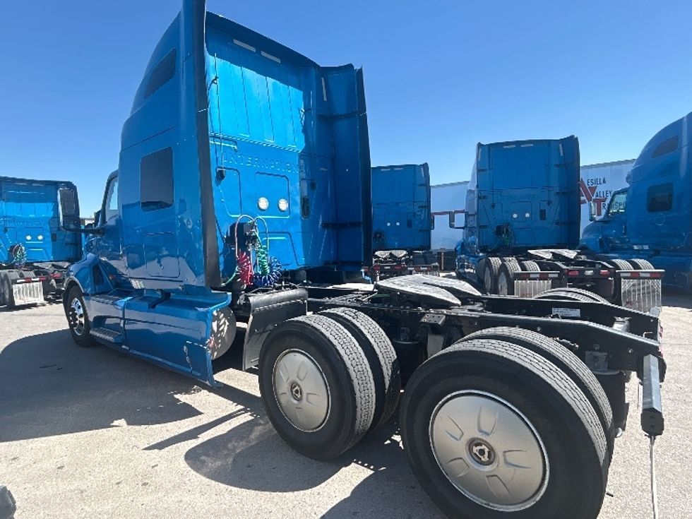 Sleeper Tractor-Heavy Duty Tractors-International-2021-LT625-El Paso-TX-748,092\n\t\tmiles-$ 33,250 - Image 5