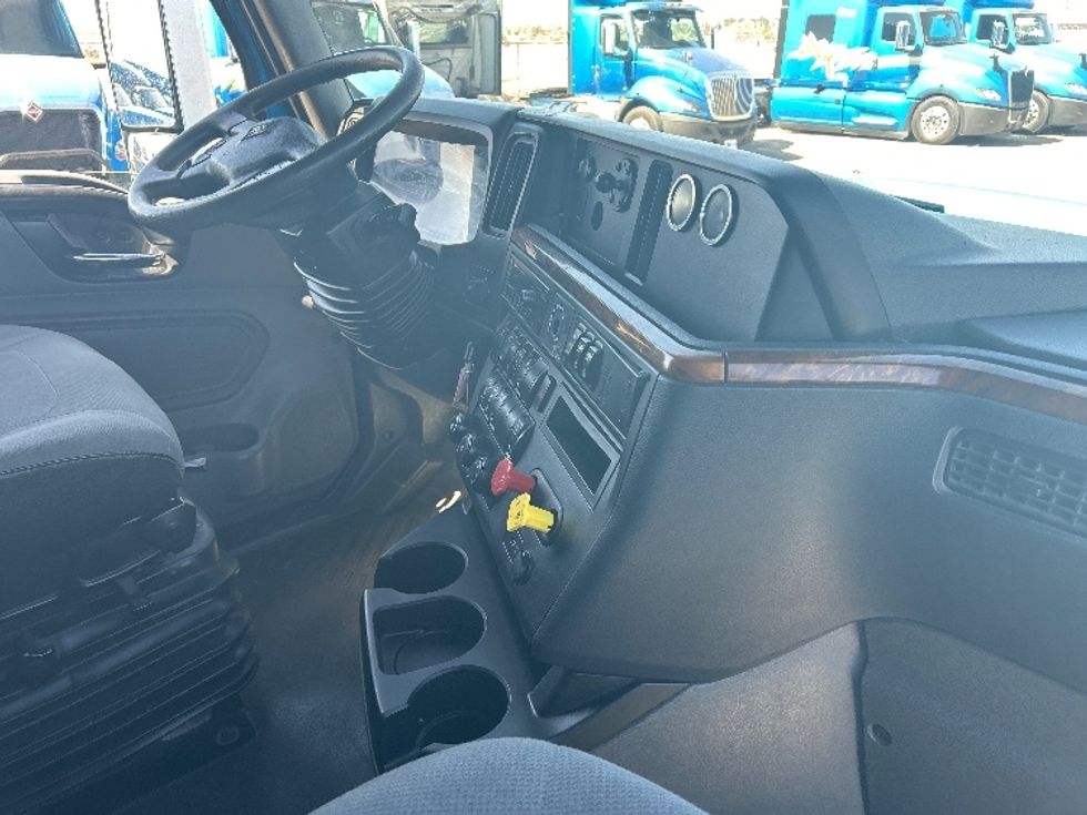 Sleeper Tractor-Heavy Duty Tractors-International-2021-LT625-El Paso-TX-748,305\n\t\tmiles-$ 32,500 - Image 15