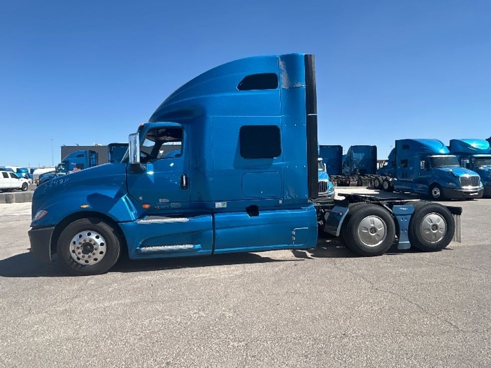 Sleeper Tractor-Heavy Duty Tractors-International-2021-LT625-El Paso-TX-748,305\n\t\tmiles-$ 32,500 - Image 4