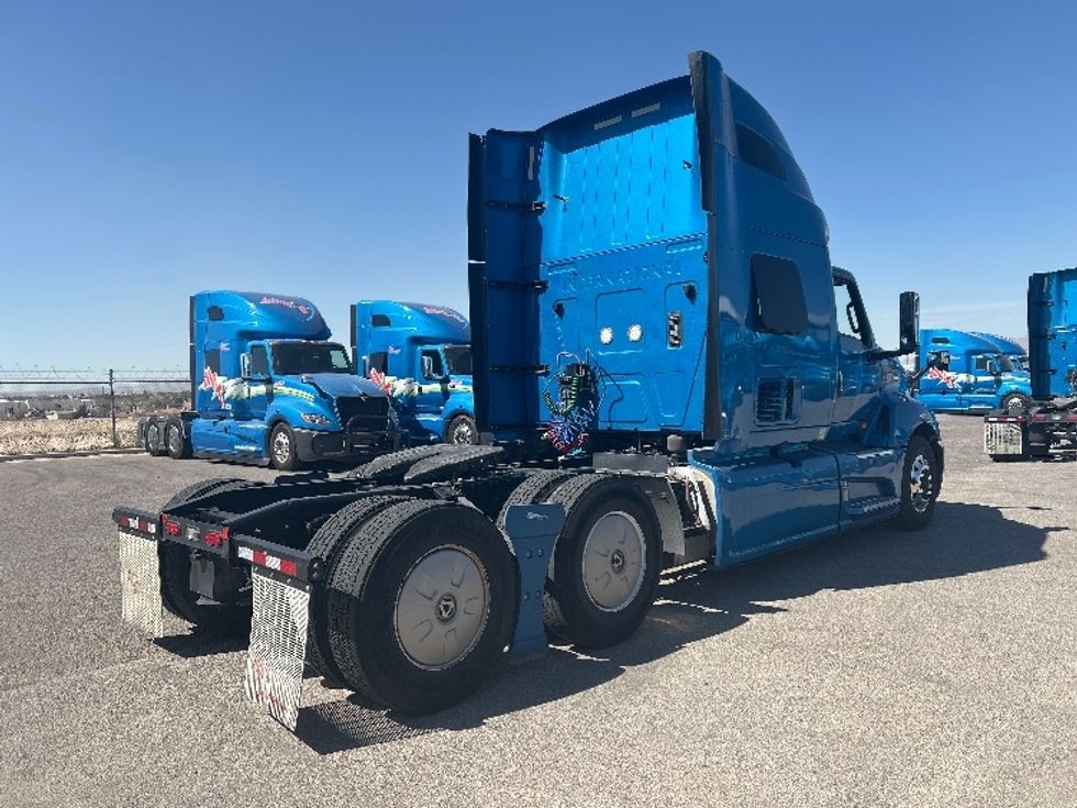 Sleeper Tractor-Heavy Duty Tractors-International-2021-LT625-El Paso-TX-748,305\n\t\tmiles-$ 32,500 - Image 7