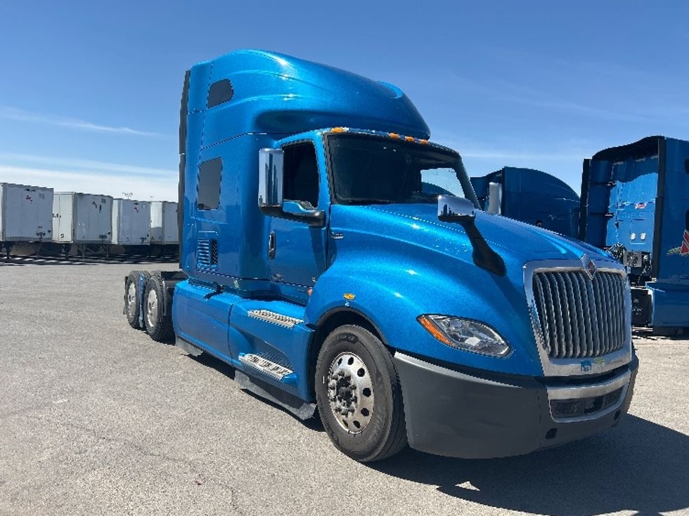 Sleeper Tractor-Heavy Duty Tractors-International-2021-LT625-El Paso-TX-749,124\n\t\tmiles-$ 29,250 - Image 1