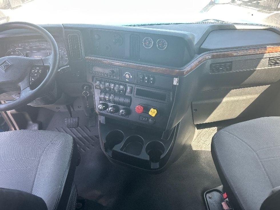 Sleeper Tractor-Heavy Duty Tractors-International-2021-LT625-El Paso-TX-749,124\n\t\tmiles-$ 29,250 - Image 11