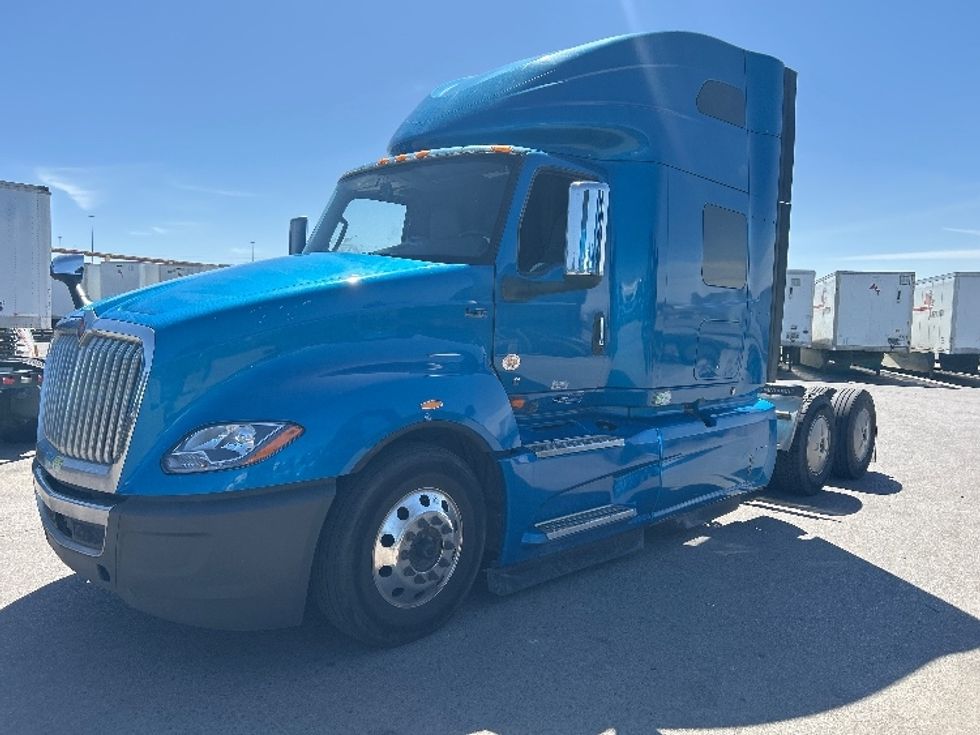 Sleeper Tractor-Heavy Duty Tractors-International-2021-LT625-El Paso-TX-749,124\n\t\tmiles-$ 29,250 - Image 3