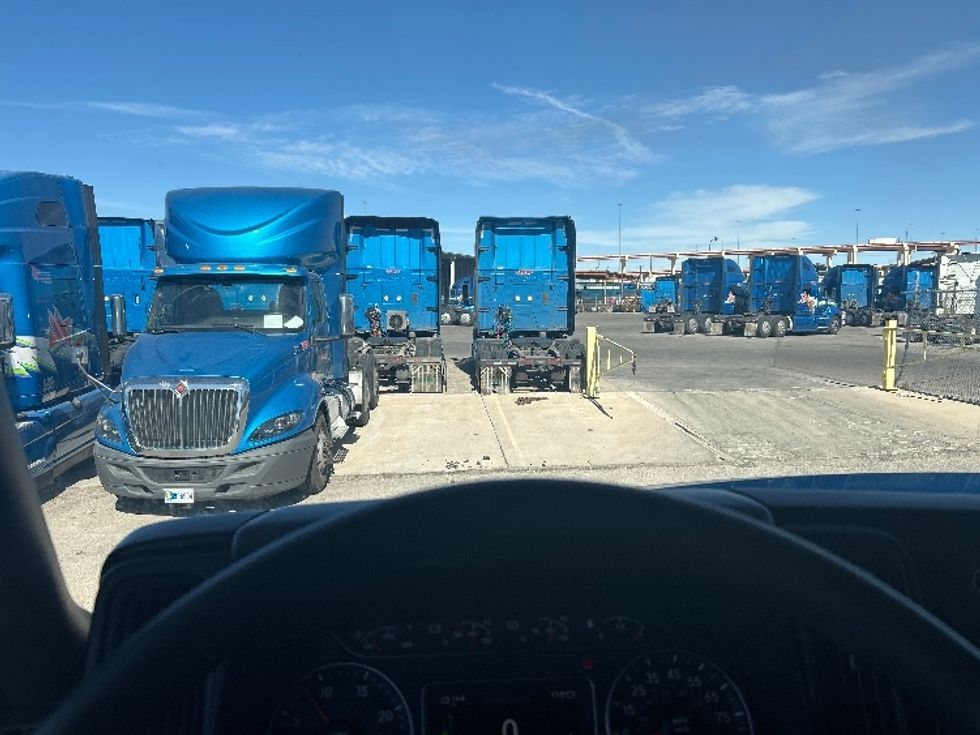 Sleeper Tractor-Heavy Duty Tractors-International-2021-LT625-El Paso-TX-749,506\n\t\tmiles-$ 27,750 - Image 11