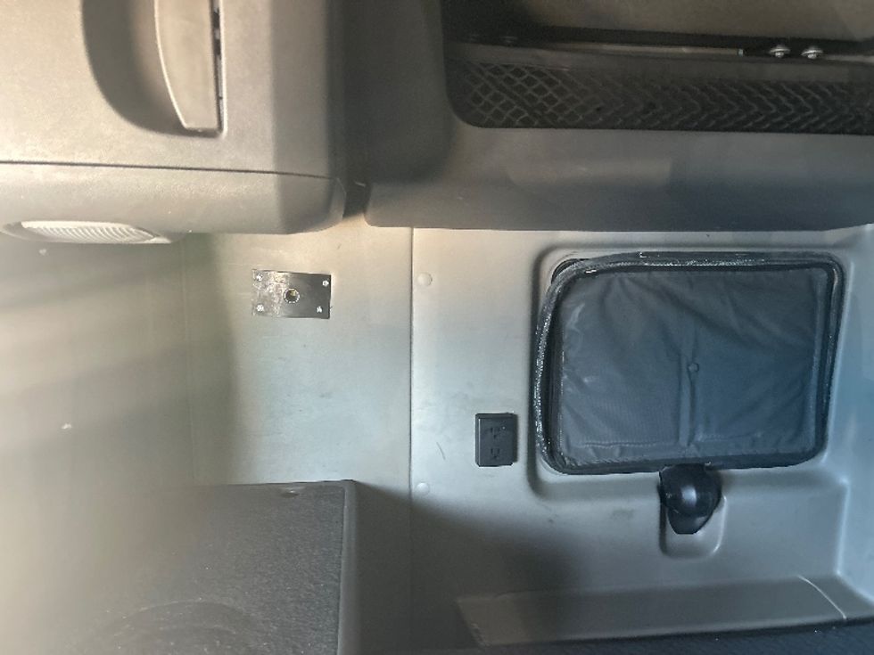 Sleeper Tractor-Heavy Duty Tractors-International-2021-LT625-El Paso-TX-749,506\n\t\tmiles-$ 27,750 - Image 19