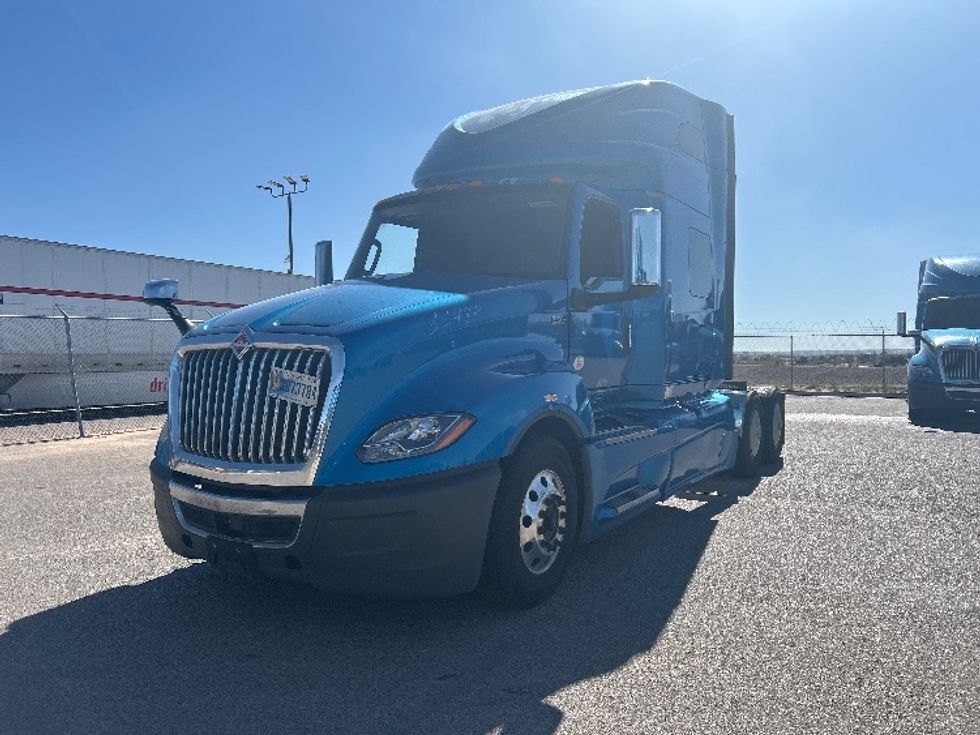 Sleeper Tractor-Heavy Duty Tractors-International-2021-LT625-El Paso-TX-749,506\n\t\tmiles-$ 27,750 - Image 3