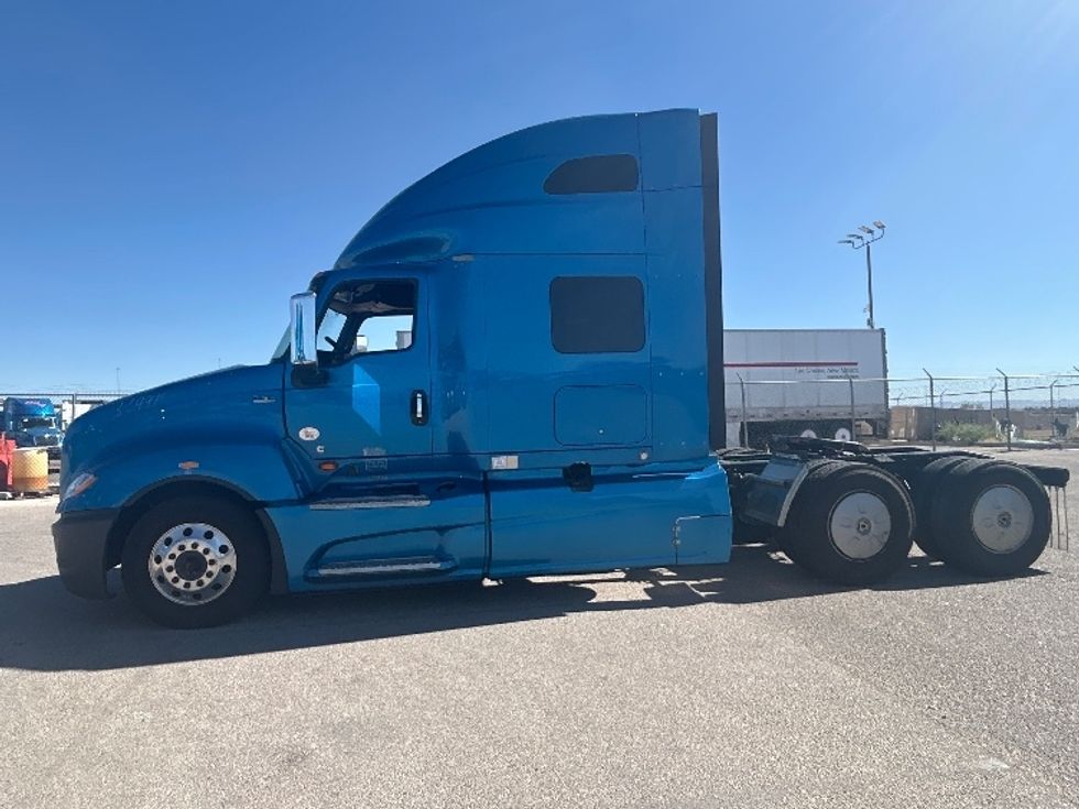 Sleeper Tractor-Heavy Duty Tractors-International-2021-LT625-El Paso-TX-749,506\n\t\tmiles-$ 27,750 - Image 4