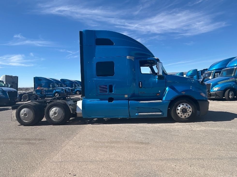 Sleeper Tractor-Heavy Duty Tractors-International-2021-LT625-El Paso-TX-749,506\n\t\tmiles-$ 27,750 - Image 8