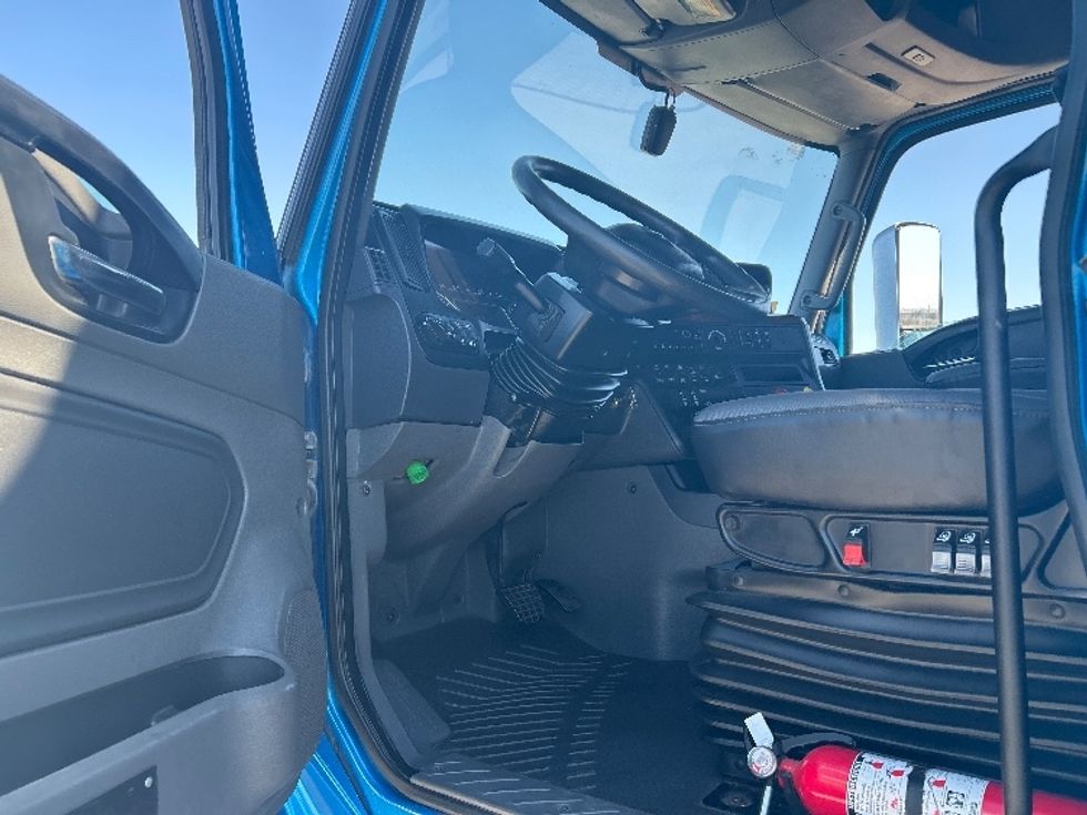 Sleeper Tractor-Heavy Duty Tractors-International-2021-LT625-El Paso-TX-749,506\n\t\tmiles-$ 27,750 - Image 9