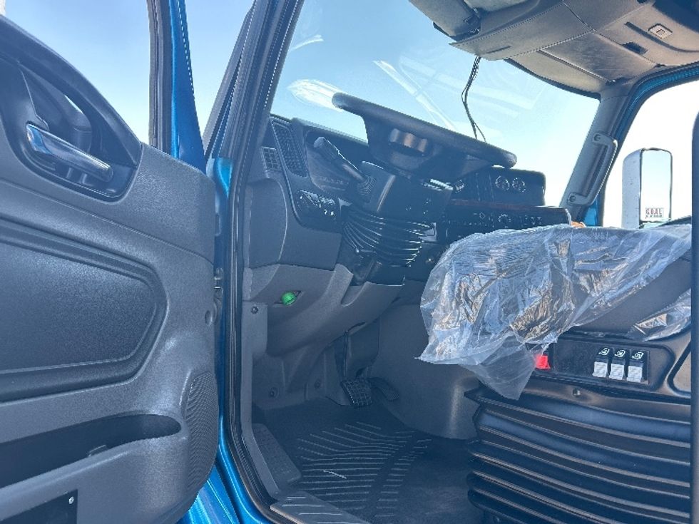 Sleeper Tractor-Heavy Duty Tractors-International-2021-LT625-El Paso-TX-750,008\n\t\tmiles-$ 27,750 - Image 9