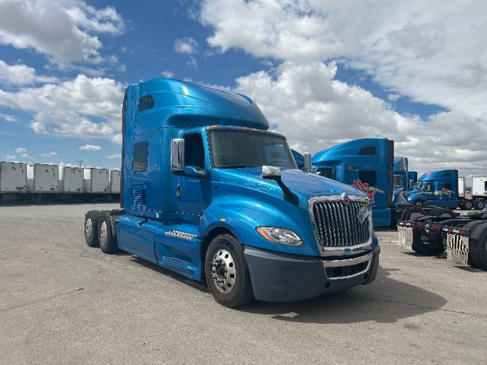 Sleeper Tractor-Heavy Duty Tractors-International-2021-LT625-El Paso-TX-751,105\n\t\tmiles-$ 31,250 - Image 1