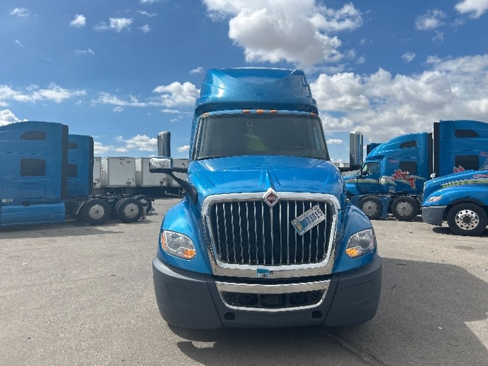 Sleeper Tractor-Heavy Duty Tractors-International-2021-LT625-El Paso-TX-751,105\n\t\tmiles-$ 31,250 - Image 2