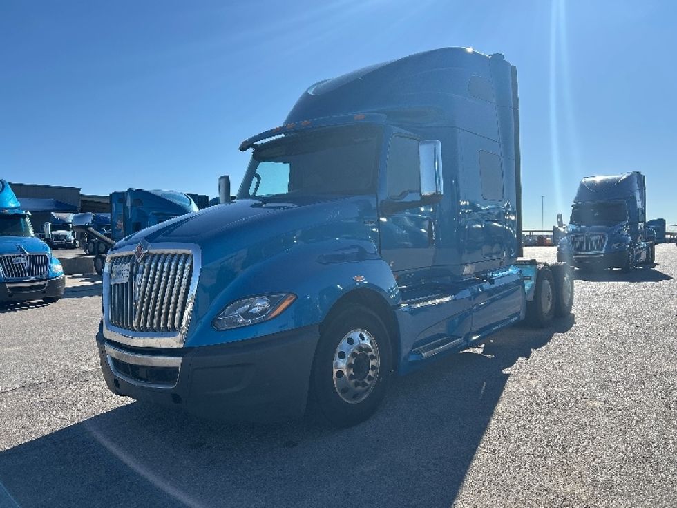 Sleeper Tractor-Heavy Duty Tractors-International-2021-LT625-El Paso-TX-751,187\n\t\tmiles-$ 27,250 - Image 3