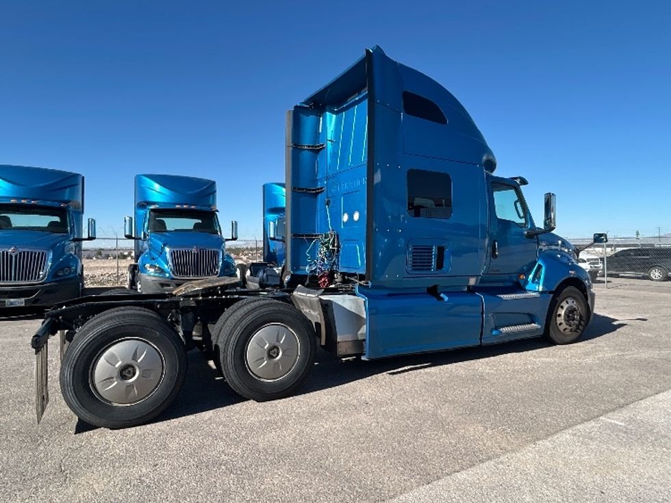 Sleeper Tractor-Heavy Duty Tractors-International-2021-LT625-El Paso-TX-751,187\n\t\tmiles-$ 27,250 - Image 7