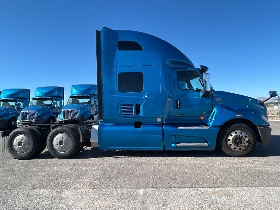 Sleeper Tractor-Heavy Duty Tractors-International-2021-LT625-El Paso-TX-751,187\n\t\tmiles-$ 27,250 - Image 8