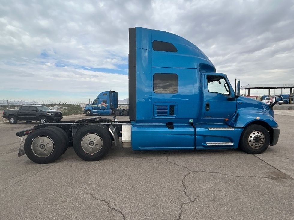 Sleeper Tractor-Heavy Duty Tractors-International-2021-LT625-El Paso-TX-752,242\n\t\tmiles-$ 30,750 - Image 8