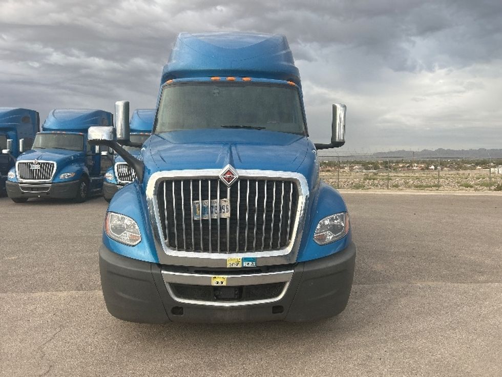 Sleeper Tractor-Heavy Duty Tractors-International-2021-LT625-El Paso-TX-754,680\n\t\tmiles-$ 30,750 - Image 2