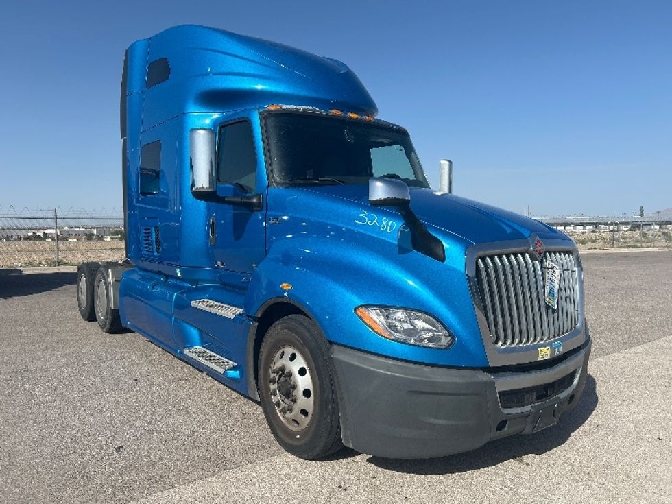 Sleeper Tractor-Heavy Duty Tractors-International-2021-LT625-El Paso-TX-757,430\n\t\tmiles-$ 30,750 - Image 1