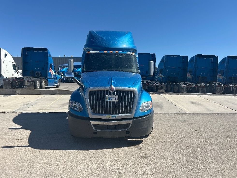 Sleeper Tractor-Heavy Duty Tractors-International-2021-LT625-El Paso-TX-758,677\n\t\tmiles-$ 30,750 - Image 2
