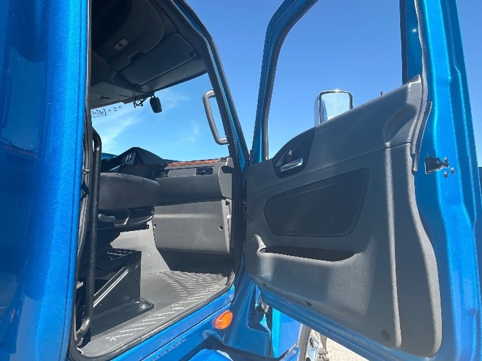 Sleeper Tractor-Heavy Duty Tractors-International-2021-LT625-El Paso-TX-758,761\n\t\tmiles-$ 34,250 - Image 13