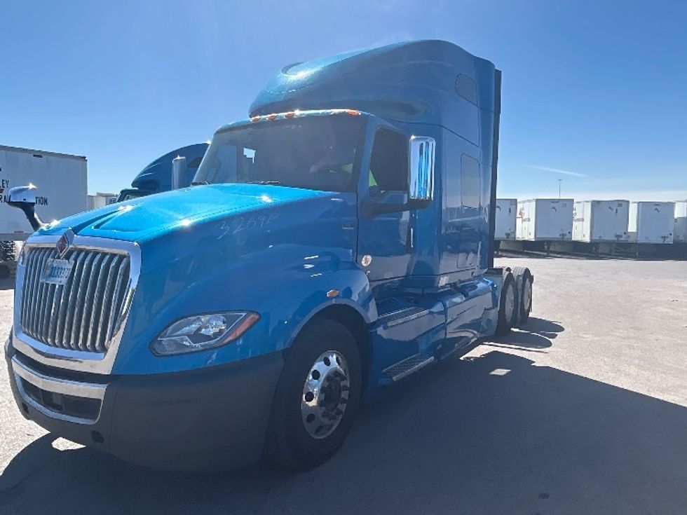 Sleeper Tractor-Heavy Duty Tractors-International-2021-LT625-El Paso-TX-758,761\n\t\tmiles-$ 34,250 - Image 3