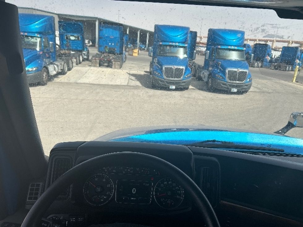 Sleeper Tractor-Heavy Duty Tractors-International-2021-LT625-El Paso-TX-759,522\n\t\tmiles-$ 27,750 - Image 11